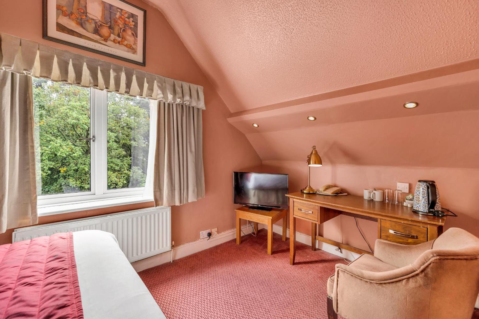 קרות'ורן Dial House Hotel מראה חיצוני תמונה